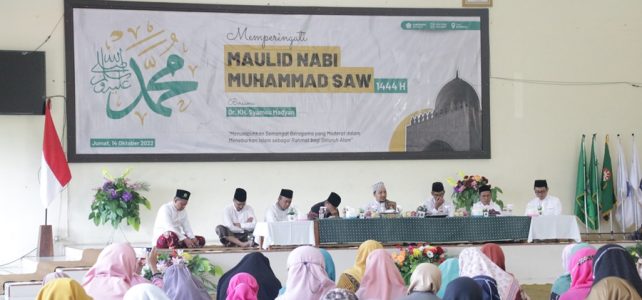 Peringatan Maulid Nabi Kemenag Kota Batu Dihiasi Penyambutan Siswi dari Yaman